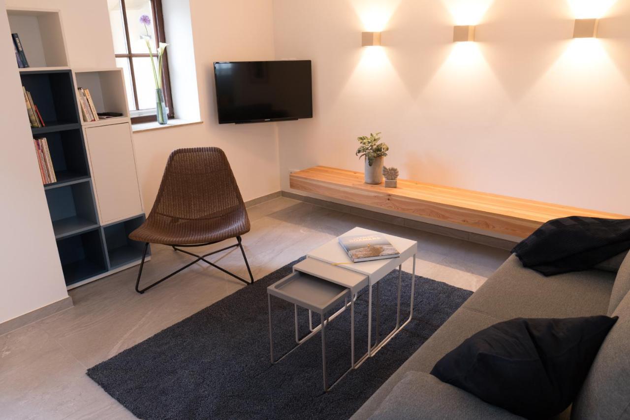 Wenkheimer Hof Ferienwohnung Ипхофен Екстериор снимка
